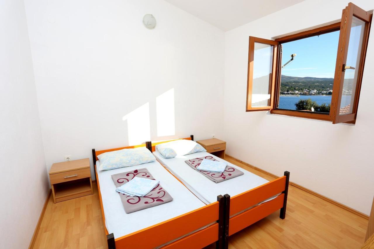 Apartments By The Sea Rogoznica - 10338 Exterior photo