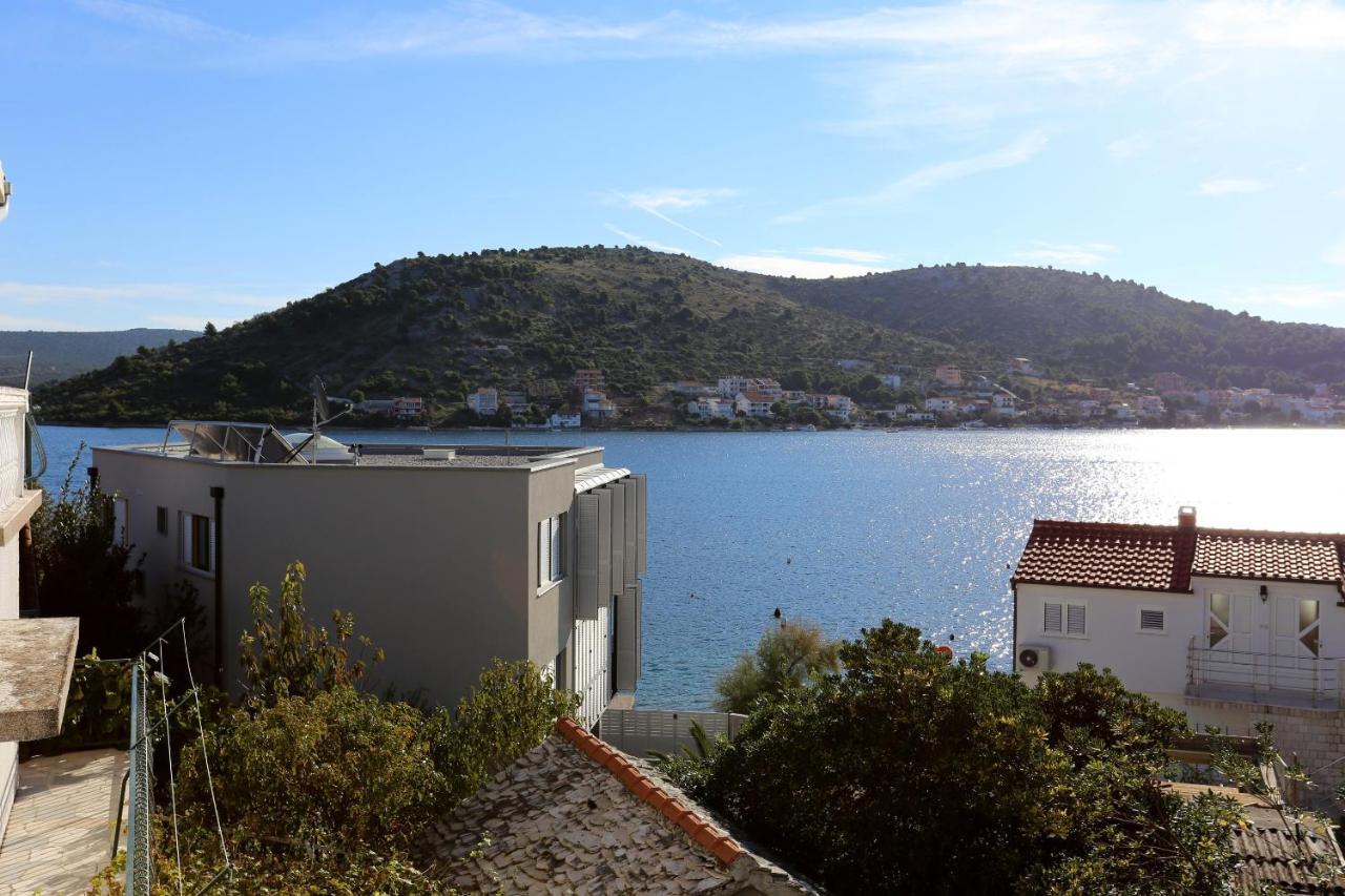 Apartments By The Sea Rogoznica - 10338 Exterior photo